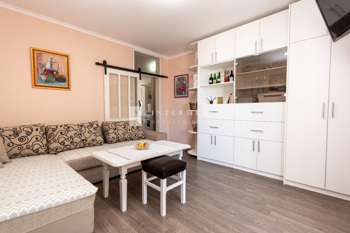 Продажа квартиры-студии с видом на море – Топла 2, Херцег-Нови | 43 м²